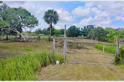 15313 NW 310th Street N, Okeechobee, FL 34972 - Photo 2