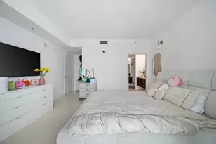 1900 N Bayshore Dr, Miami, FL 33132 - Photo 16