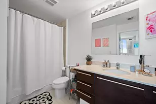 1900 N Bayshore Dr, Miami, FL 33132 - Photo 26