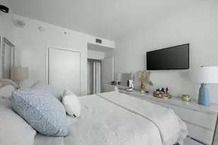 1900 N Bayshore Dr, Miami, FL 33132 - Photo 28