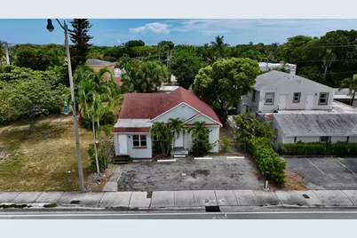 3608 Broadway Avenue, West Palm Beach, FL 33407 - Photo 2