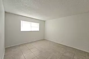 8000 S Colony Cir, Tamarac, FL 33321 - Photo 2