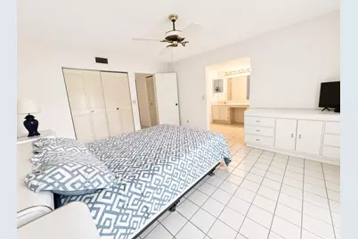 3335 Lucerne Park Drive, Greenacres, FL 33467 - Photo 8