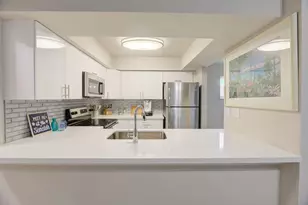 902 Palm Ave, Boca Raton, FL 33432 - Photo 14