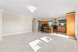3 Flanders A, Delray Beach, FL 33484 - Photo 2