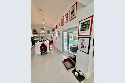 1081 Wilshire Circle E, Pembroke Pines, FL 33027 - Photo 4