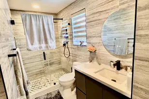 1081 Wilshire Cir E, Pembroke Pines, FL 33027 - Photo 24