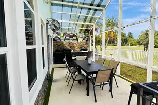 1081 Wilshire Cir E, Pembroke Pines, FL 33027 - Photo 48