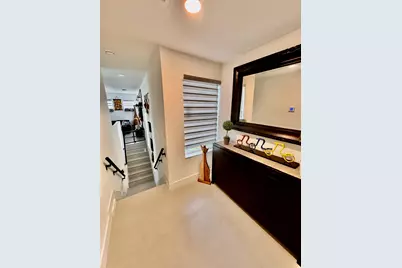 1081 Wilshire Circle E, Pembroke Pines, FL 33027 - Photo 22