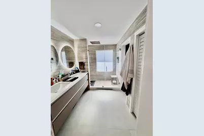 1081 Wilshire Circle E, Pembroke Pines, FL 33027 - Photo 12