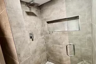 1081 Wilshire Cir E, Pembroke Pines, FL 33027 - Photo 40