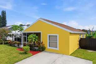 7702 Blairwood Cir S, Greenacres, FL 33467 - Photo 2