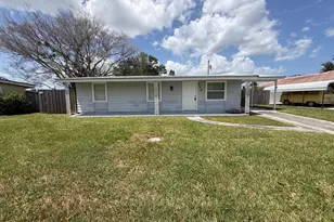 116 SE Camino St, Port Saint Lucie, FL 34952 - Photo 2