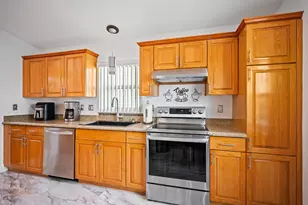 12979 Hampton Lakes Cir, Boynton Beach, FL 33436 - Photo 8
