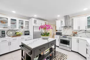 8520 NW 29th Dr, Coral Springs, FL 33065 - Photo 14