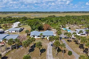 4003 S Indian River Dr, Fort Pierce, FL 34982 - Photo 1