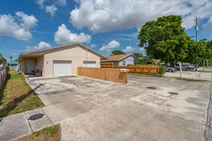 3411 NE 5 Ave NE, Pompano Beach, FL 33064 - Photo 2