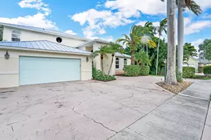 1311 NW 2nd Cir, Boca Raton, FL 33432 - Photo 10
