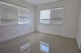 181 NE 168th St, North Miami Beach, FL 33162 - Photo 4