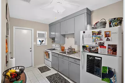 208 SW 2nd Place #1-2, Dania Beach, FL 33004 - Photo 10