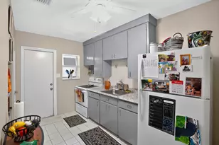 208 SW 2nd Pl, Dania Beach, FL 33004 - Photo 10