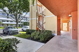 4721 Lucerne Lakes Blvd E, Lake Worth, FL 33467 - Photo 2