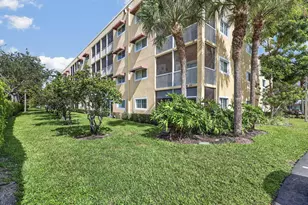 4721 Lucerne Lakes Blvd E, Lake Worth, FL 33467 - Photo 22