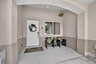 4950 Palm Garden Ln, Davie, FL 33314 - Photo 2
