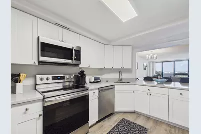 2400 Presidential Way #704, West Palm Beach, FL 33401 - Photo 8