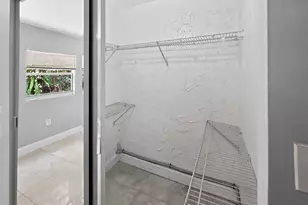 2426 NE 184th St, North Miami Beach, FL 33160 - Photo 14