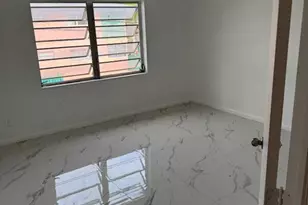2285 NE 172nd St, North Miami Beach, FL 33160 - Photo 8