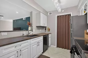 2300 NW 33rd St, Oakland Park, FL 33309 - Photo 6