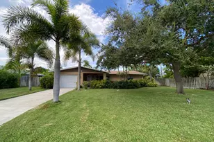 1672 Thumb Point Dr, Fort Pierce, FL 34949 - Photo 1