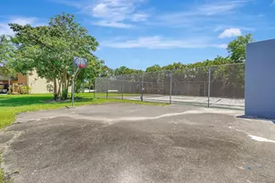 8630 Bridle Path Ct, Davie, FL 33328 - Photo 58