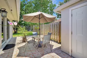 8630 Bridle Path Ct, Davie, FL 33328 - Photo 22