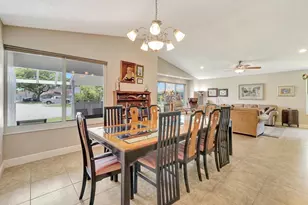 8630 Bridle Path Ct, Davie, FL 33328 - Photo 16