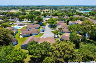 8630 Bridle Path Ct, Davie, FL 33328 - Photo 52
