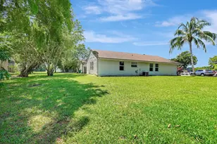8630 Bridle Path Ct, Davie, FL 33328 - Photo 42