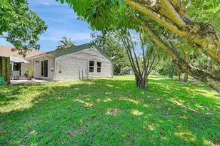 8630 Bridle Path Ct, Davie, FL 33328 - Photo 44