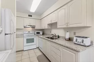 13682 Via Flora, Delray Beach, FL 33484 - Photo 10