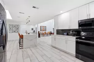 21680 Tall Palm Cir, Boca Raton, FL 33433 - Photo 6