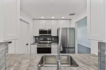 1190 NW 90th Avenue, Plantation, FL 33322 - Photo 4