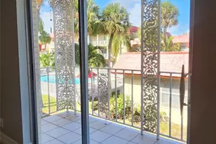 501 SE 8th St, Deerfield Beach, FL 33441 - Photo 14