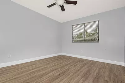 11551 SW 11th Street, Pembroke Pines, FL 33025 - Photo 24