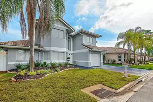 11551 SW 11th St, Pembroke Pines, FL 33025 - Photo 2