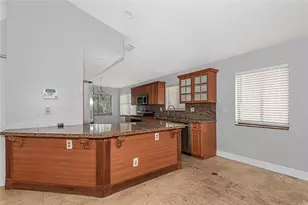 11551 SW 11th St, Pembroke Pines, FL 33025 - Photo 6