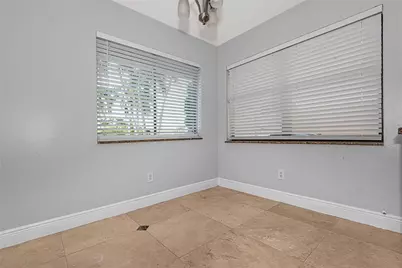 11551 SW 11th Street, Pembroke Pines, FL 33025 - Photo 10