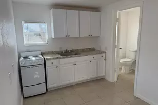 926 S F St, Lake Worth Beach, FL 33460 - Photo 4