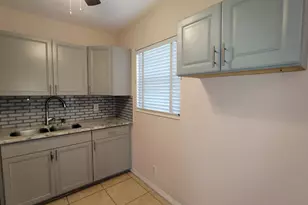 208 Easthampton I, West Palm Beach, FL 33417 - Photo 2