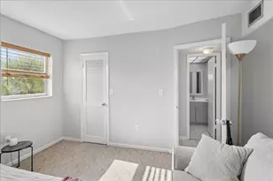 8510 Sunrise Lakes Blvd, Sunrise, FL 33322 - Photo 16